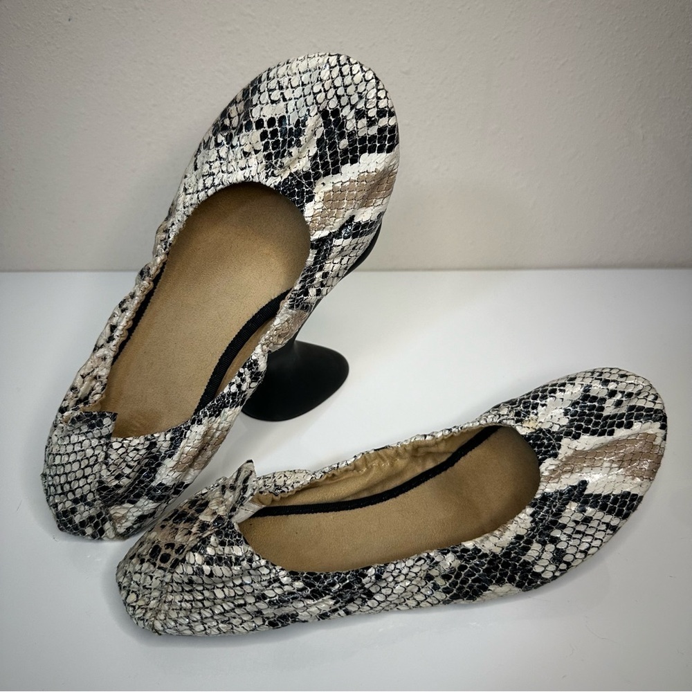 Old Navy Snake Print Flats